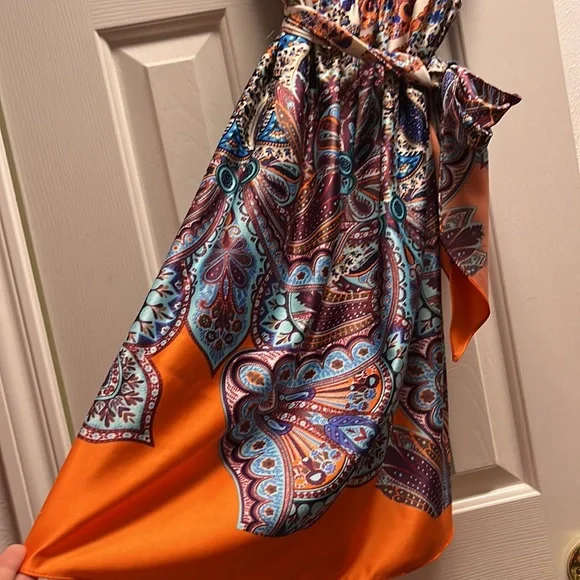 Nordstrom- Maternal America Maternity Dress- Gently used. Silk type skirt - Picture 2 of 7